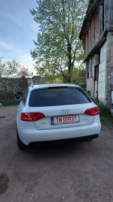 Vand sau schimb audi a 4 b8 2012 2,0 l cutie automara  pana in 27 ,07 ,2026