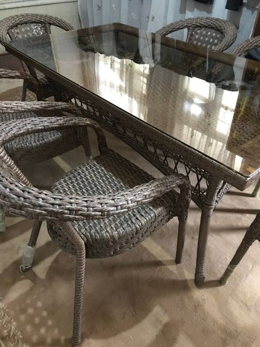 Oshxona stol-stuli komplekt