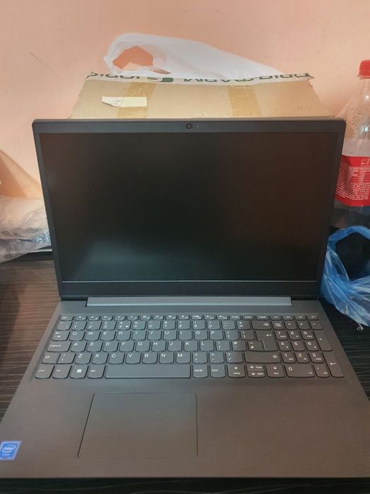 Noutbuk LENOVO V15-IGL