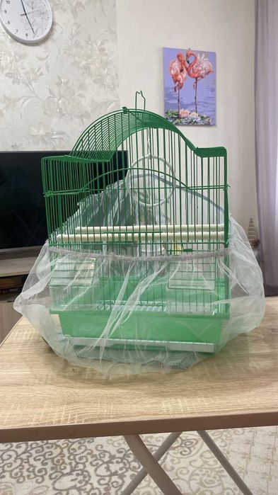 Клетку для птиц (попугаев,конареек)