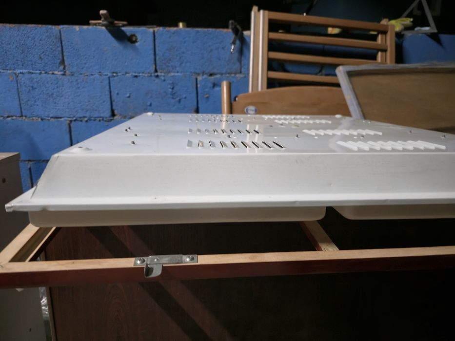 Потолочный светильник продам срочно торг