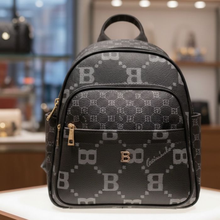 Дамска раница 24€