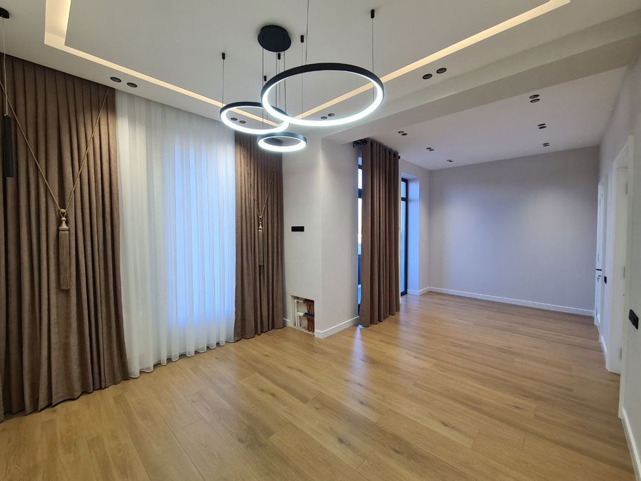 Срочно Срочно продаётся ЛЮКС Дом самом центре города