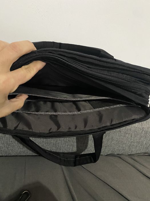 Geanta laptop Dell 17 inch (17” inci) in stare impecabila ca noua
