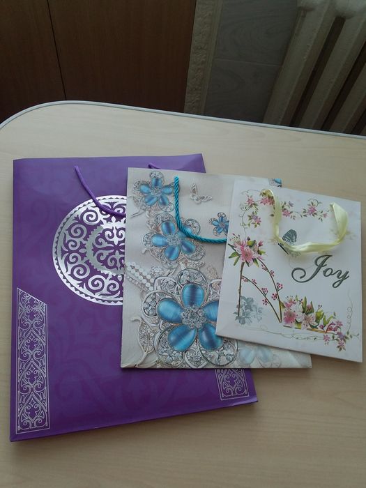 продам подарочные пакеты