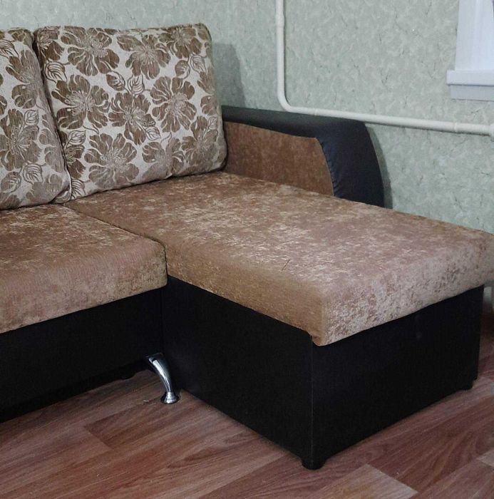 Продам современный  диван