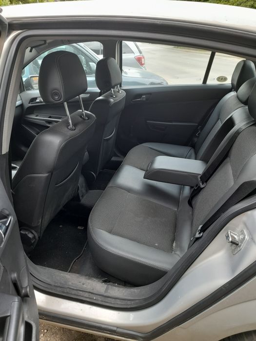 Опел Астра Н 1.6 116кс. На части Изитроник.