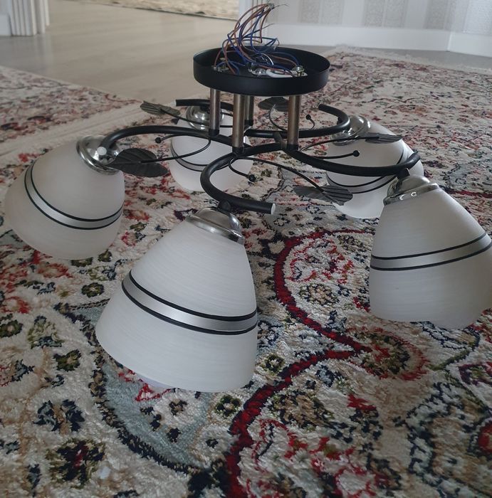 Люстра 5 лампочек