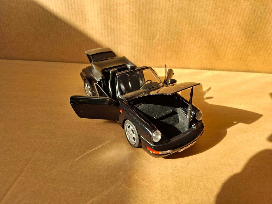 Porsche 911 Carrera 4 cabrio 1990 Norev 1:18