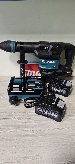 Makita Къртач HM001G 40V.XGT SDS MAX