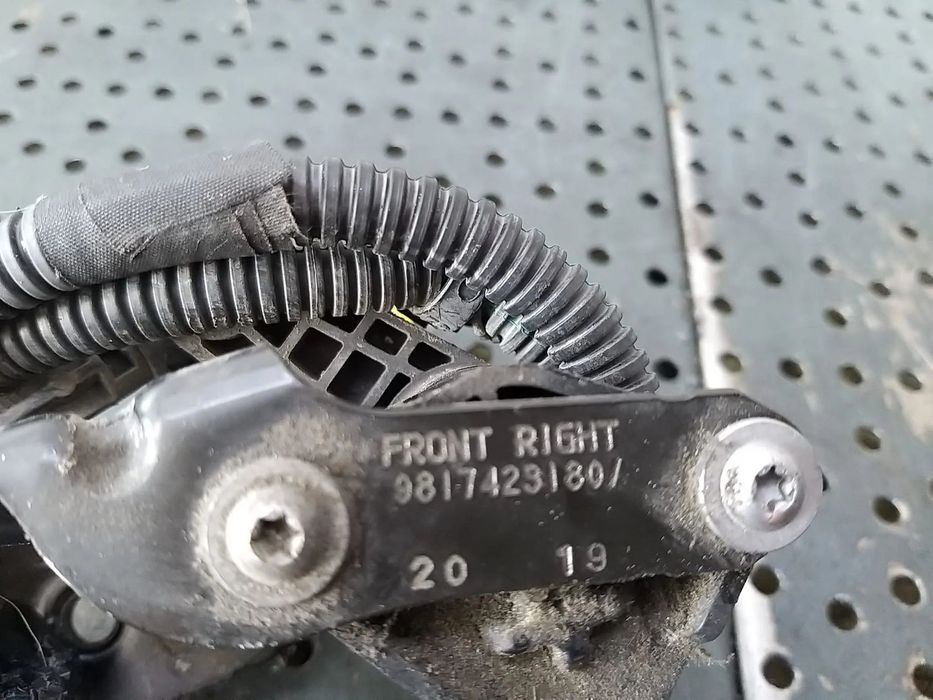 Senzor niver far dreapta fata peugeot 5008 2 9817423180