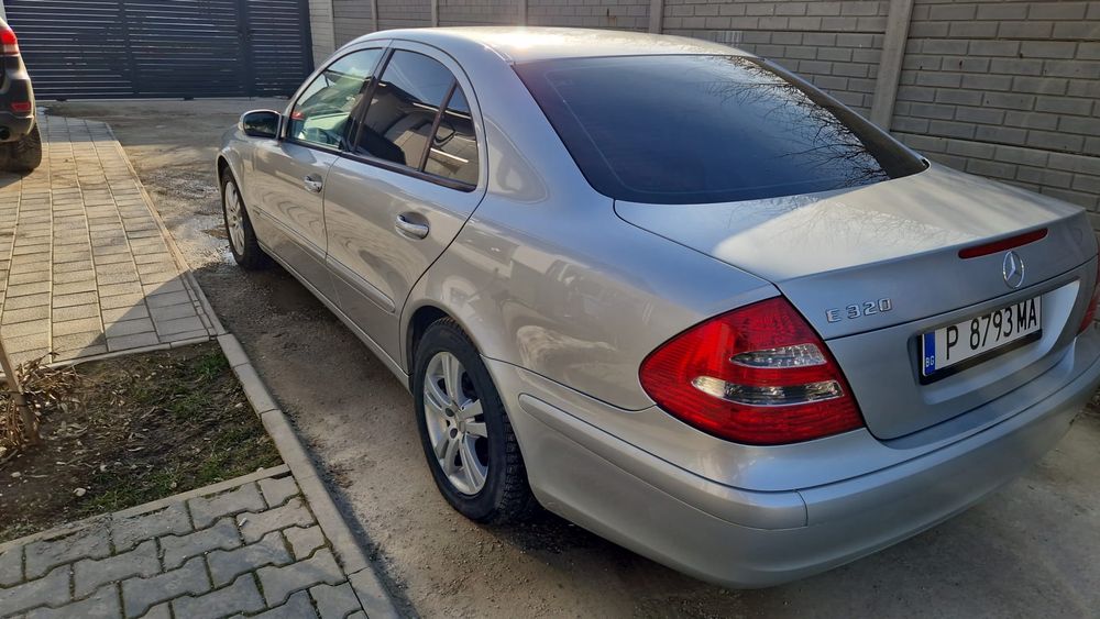 Mercedes Benz E320 3.2L Benzină W211 ca nou pentru cunoscători înmatri