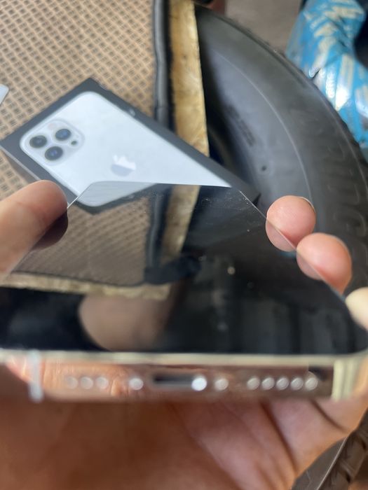 Продаю Iphone 13 pro