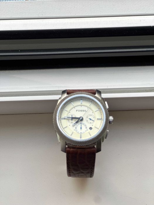 Ceas Fossil~barbați*stare foarte bună*curea piele maro !
