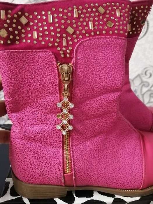 Продам детские сапожки