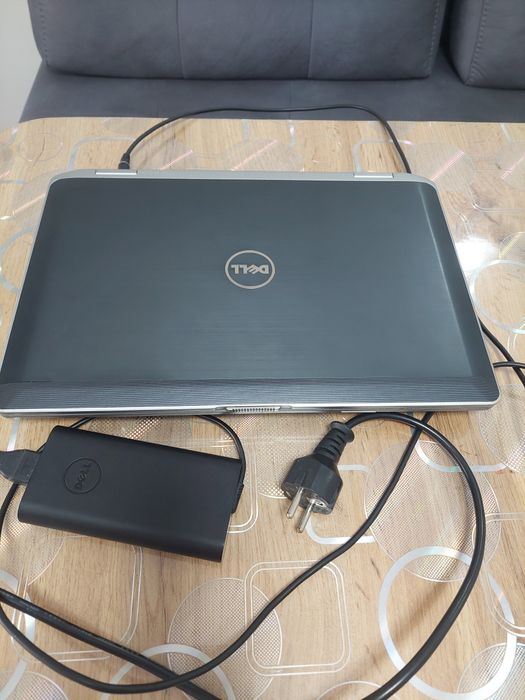 Лаптоп DELL работещ