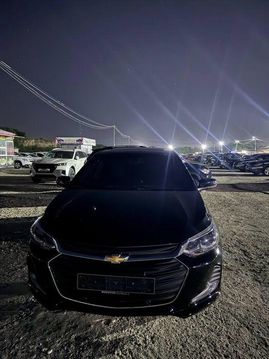 Chevrolet onix primyer+