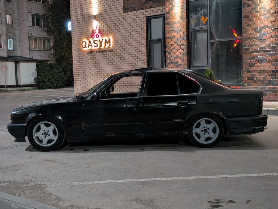 BMW E34 M50B25 На ходу, без вложений.