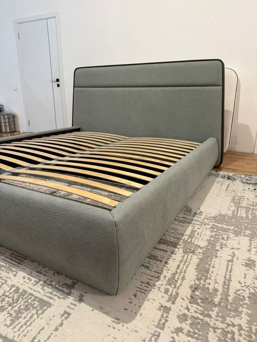 Спальный кровать