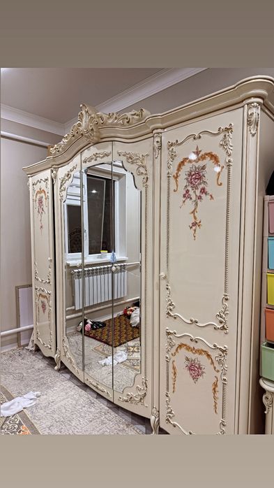 Спальный гарнитур