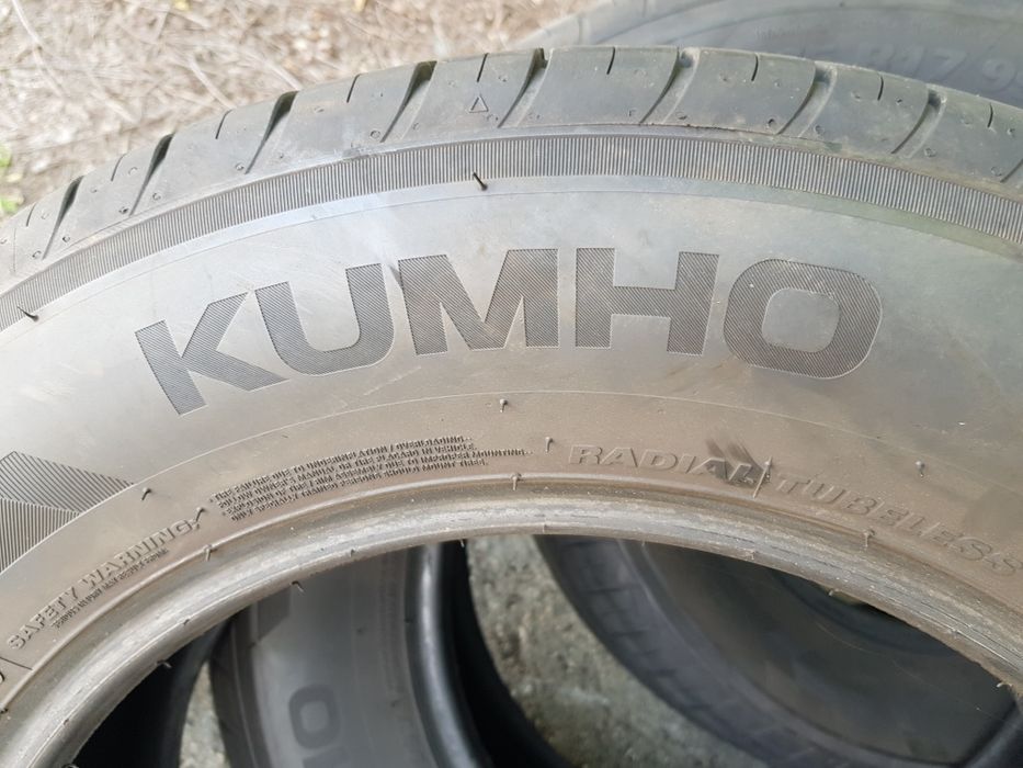 215/65/17  kumho