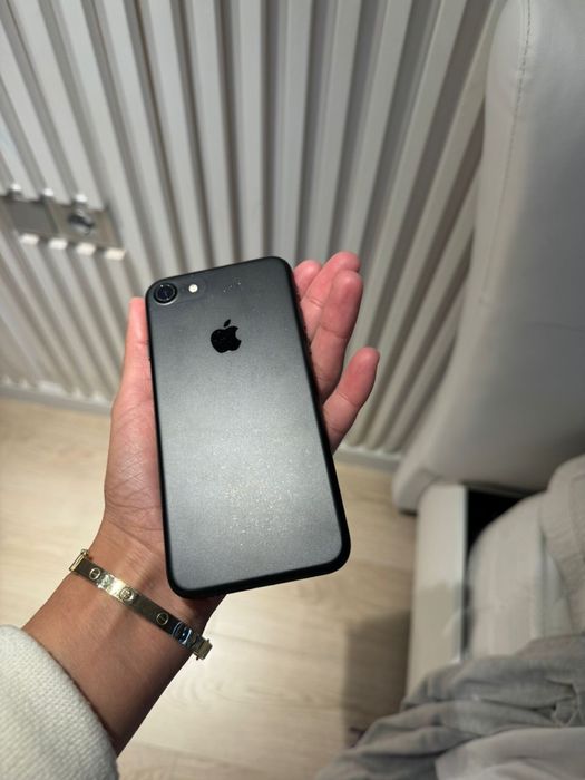 IPhone 7 в хорошем состаянии