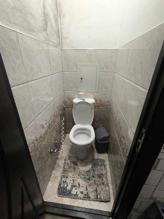 Сдаю квартиру  чилнзр:19квартал 2комнат 2этаж Зеркалка