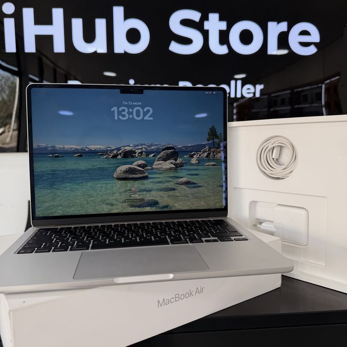 MacBook Air M4•16GB/256GB
