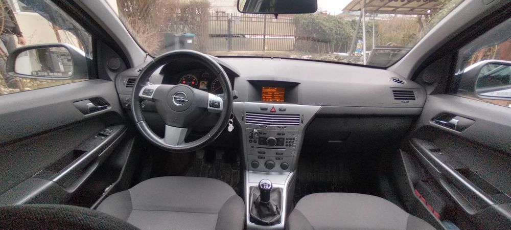 Opel Astra H din 2013 - Impecabil