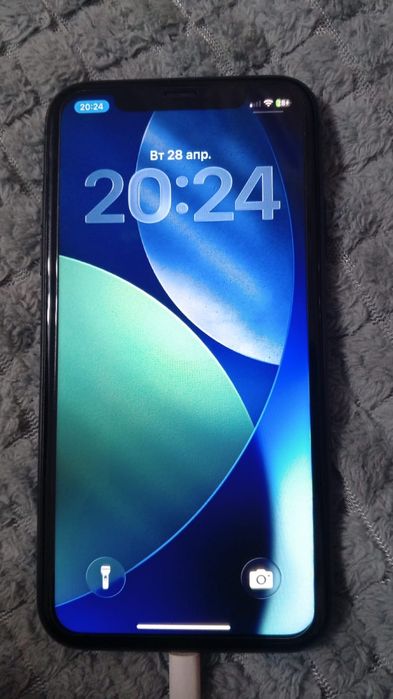 Продам черный iphone 11 128гб