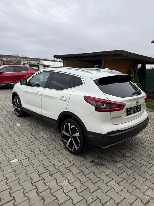 Nissan Qashqai Tekna + set jante cu anvelope + nr rosii 3 luni