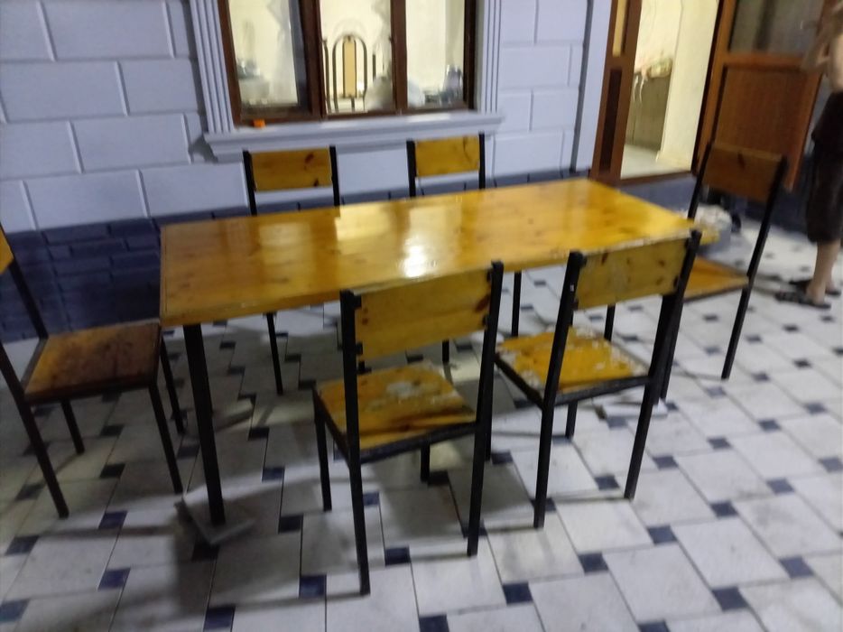 Стол 8стульями хороший состояние