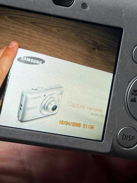 Aparat foto digital camera Samsung, printeaza data/ora statii itp