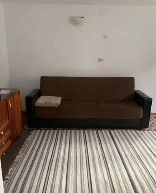 Дава се под наем Тристаен апартамент в Пловдив, Младежки Хълм - 90 кв.м за 255 € - Снимка #1