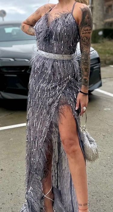 Продавам Рокля LORRETI