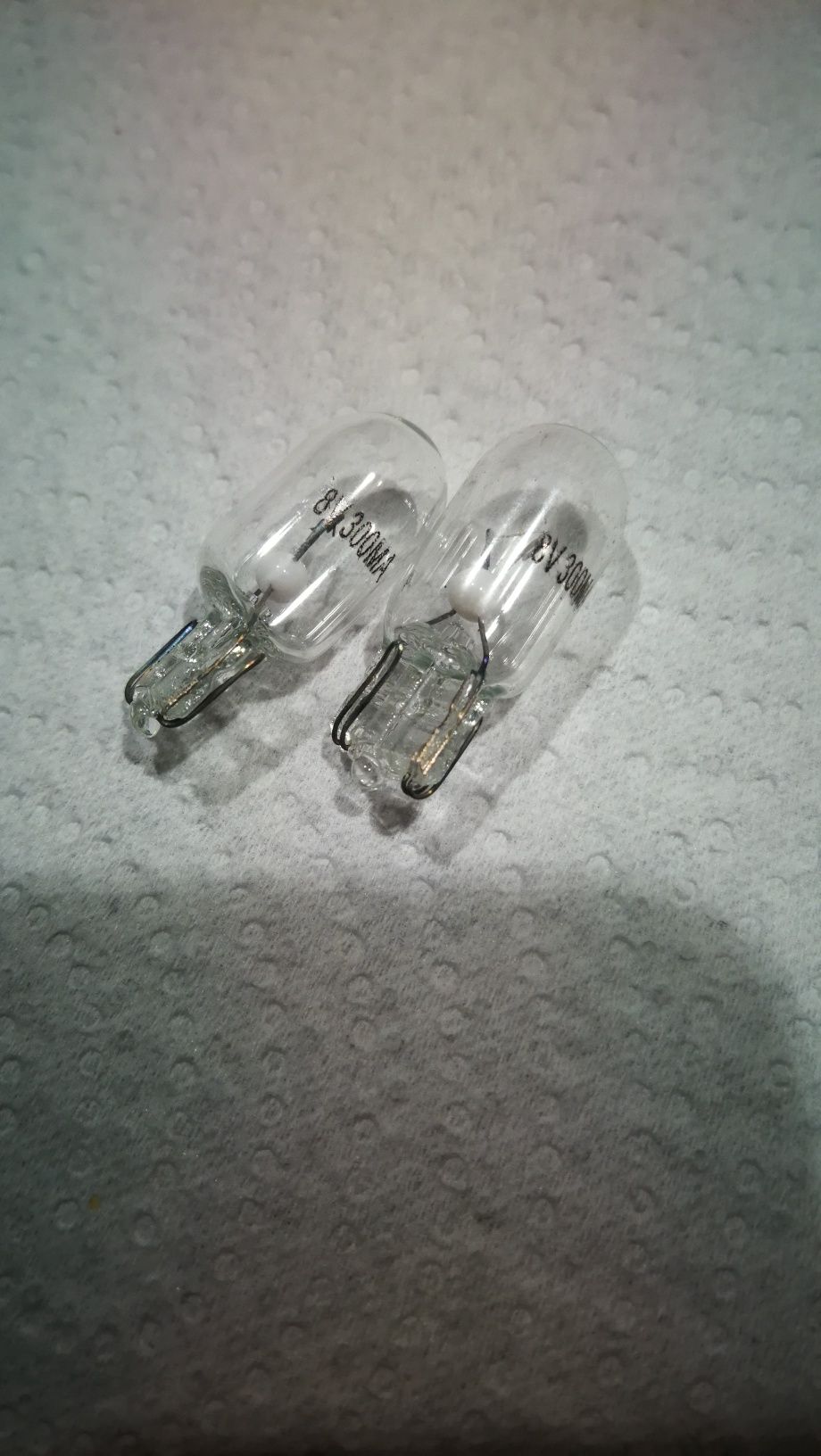 Лампа Крушка 8V 300mA 2,4W T10 гр. Велико Търново Варуша • OLX.bg