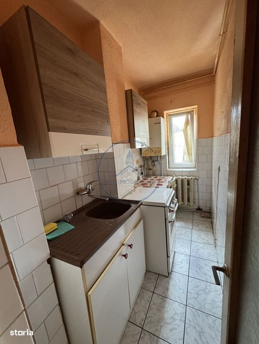 Garsoniera - zona sensul vechi - decomandata