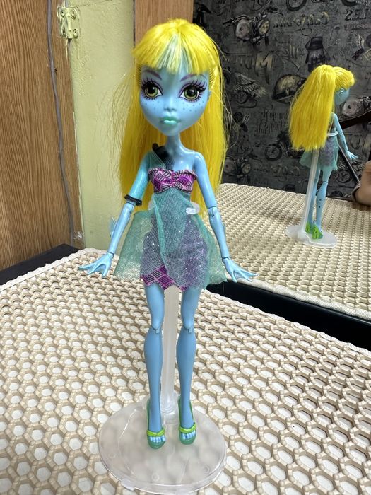 Продам  кукол монстр хай!