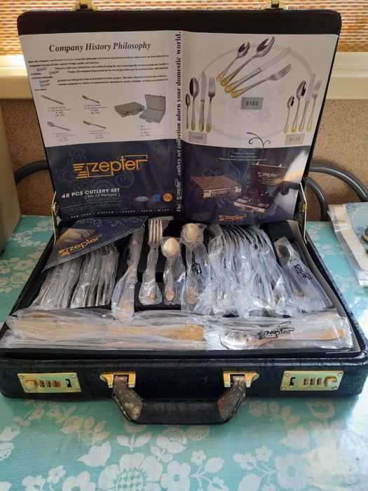 Набор столовых приборов