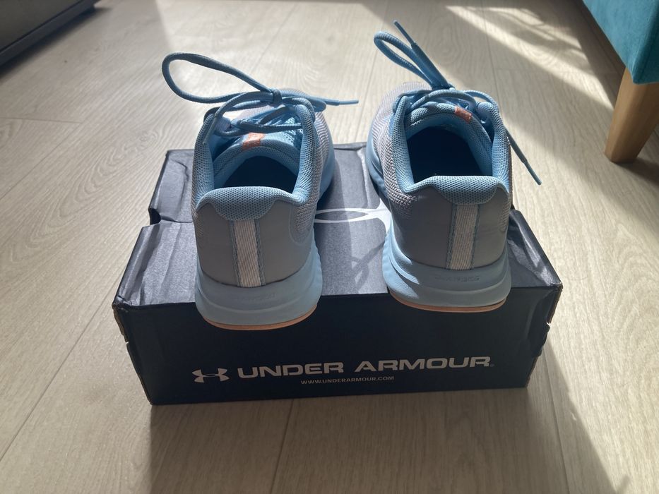 дамски маратонки Under Armour