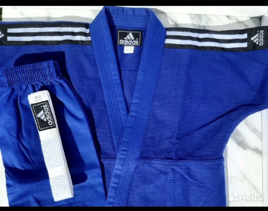 Продам кимоно для дзюдо адидас