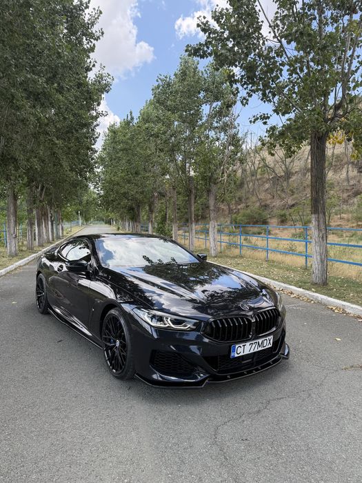 BMW M850i 2022 .