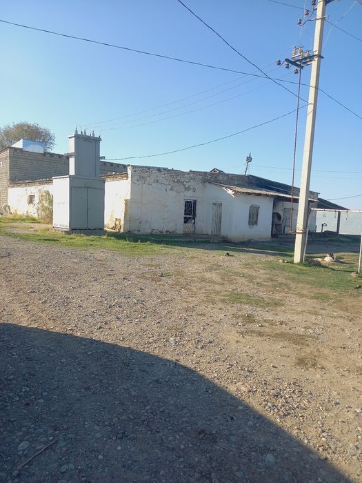 Молхона ва ишлаб чикариш учун бино