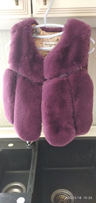 Продам атуральные жилеты.