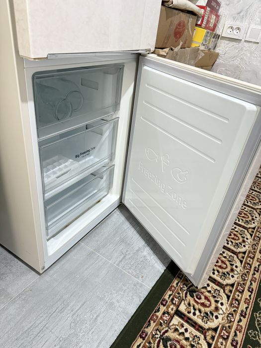 LG тоңазытқышы сатылады (Inverter)