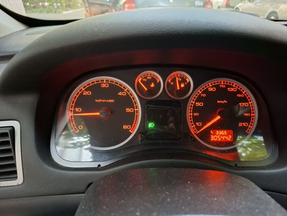 Vând Pegeout 307 - 1,6 diesel 2004