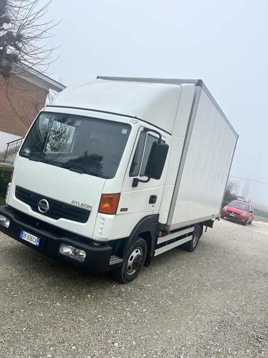 Nissan Atleon 35.15 an 2008