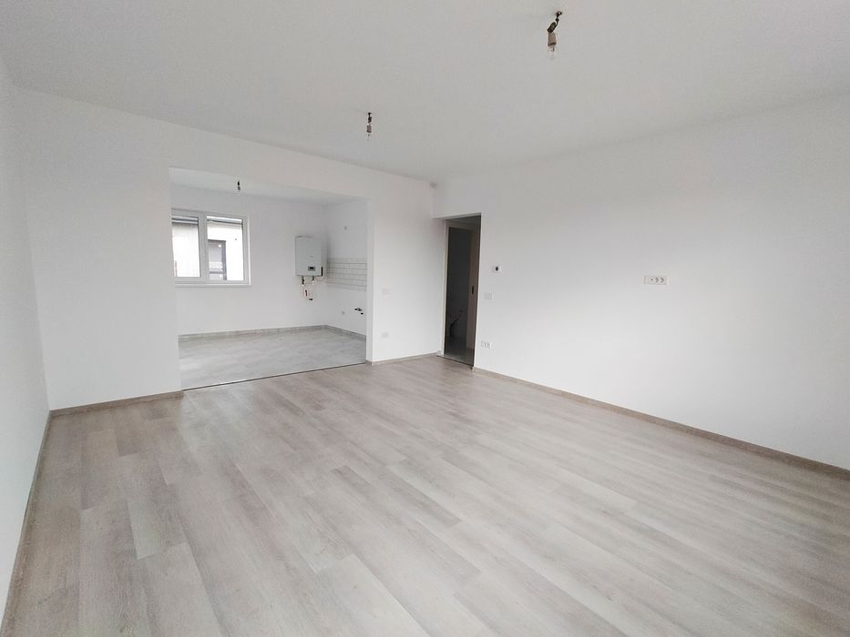 Casa gata de mutat cu 3 camere in Comuna Berceni