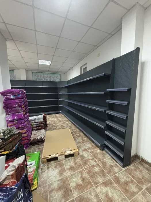 Метални стелажи за зоомагазин - търговско оборудване НОВО НАЛИЧНО