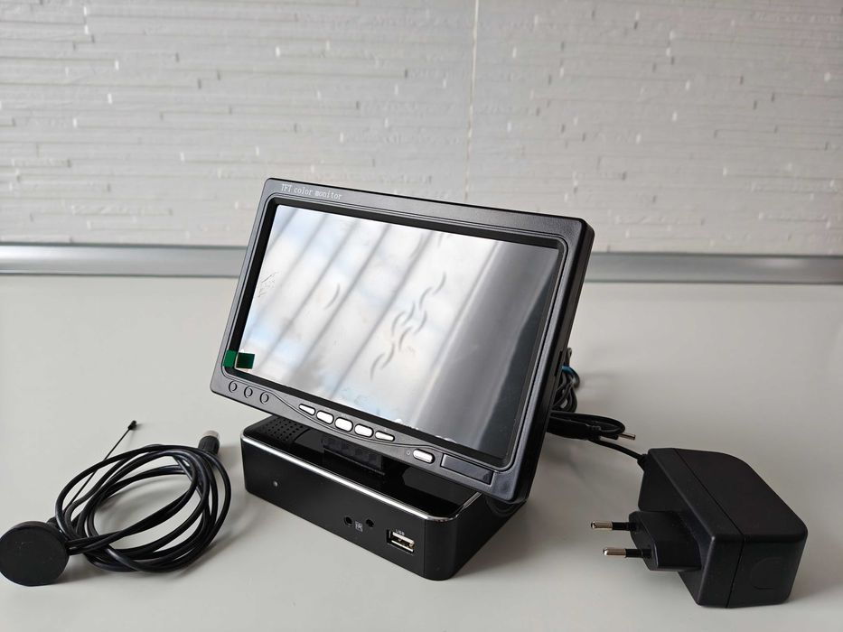 Televizor monitor receiver DVB-T2 cu telecomanda si antena